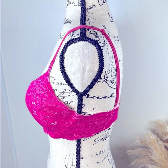 Victoria's Secret Very Sexy Secret Emrace Pink Lace Push-Up Bra size 36D - Picture 4 of 9